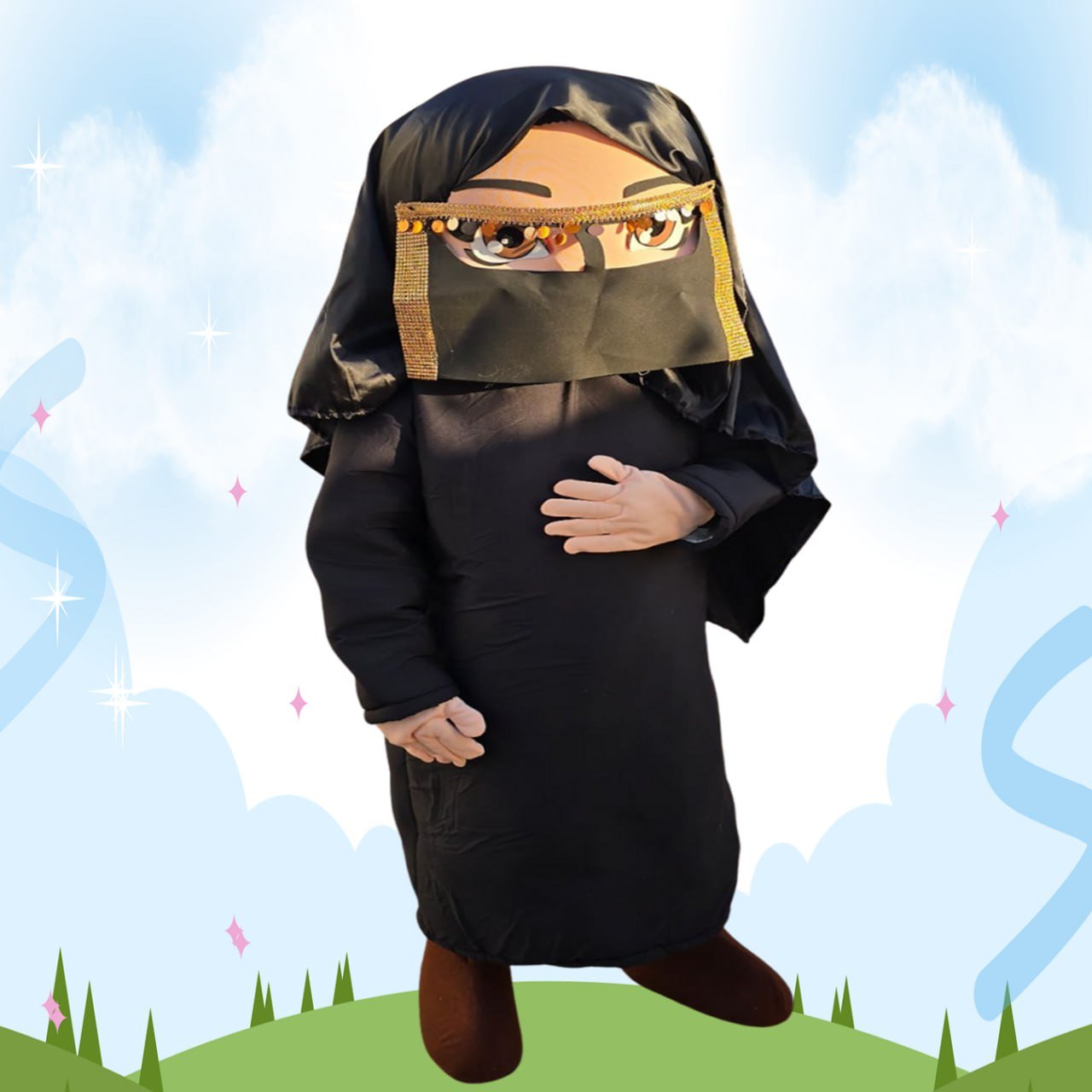 شخصية قطرية تقليدية بالبَطّولة والعباية متاحة للتأجير للمناسبات الوطنية والفعاليات من نيو مارينا